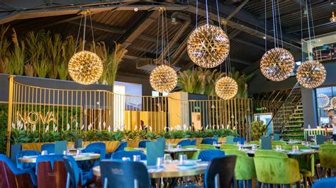 Nova Restaurant Park Royal .